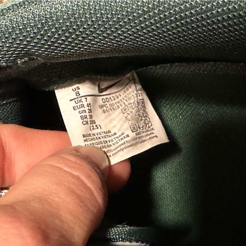 Nike Dunks - Picture 6 of 6